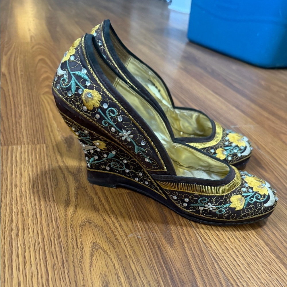 VTG Naughty Monkey Rani Y2K Boho Floral Embroidered & Embellished wedge heels 10